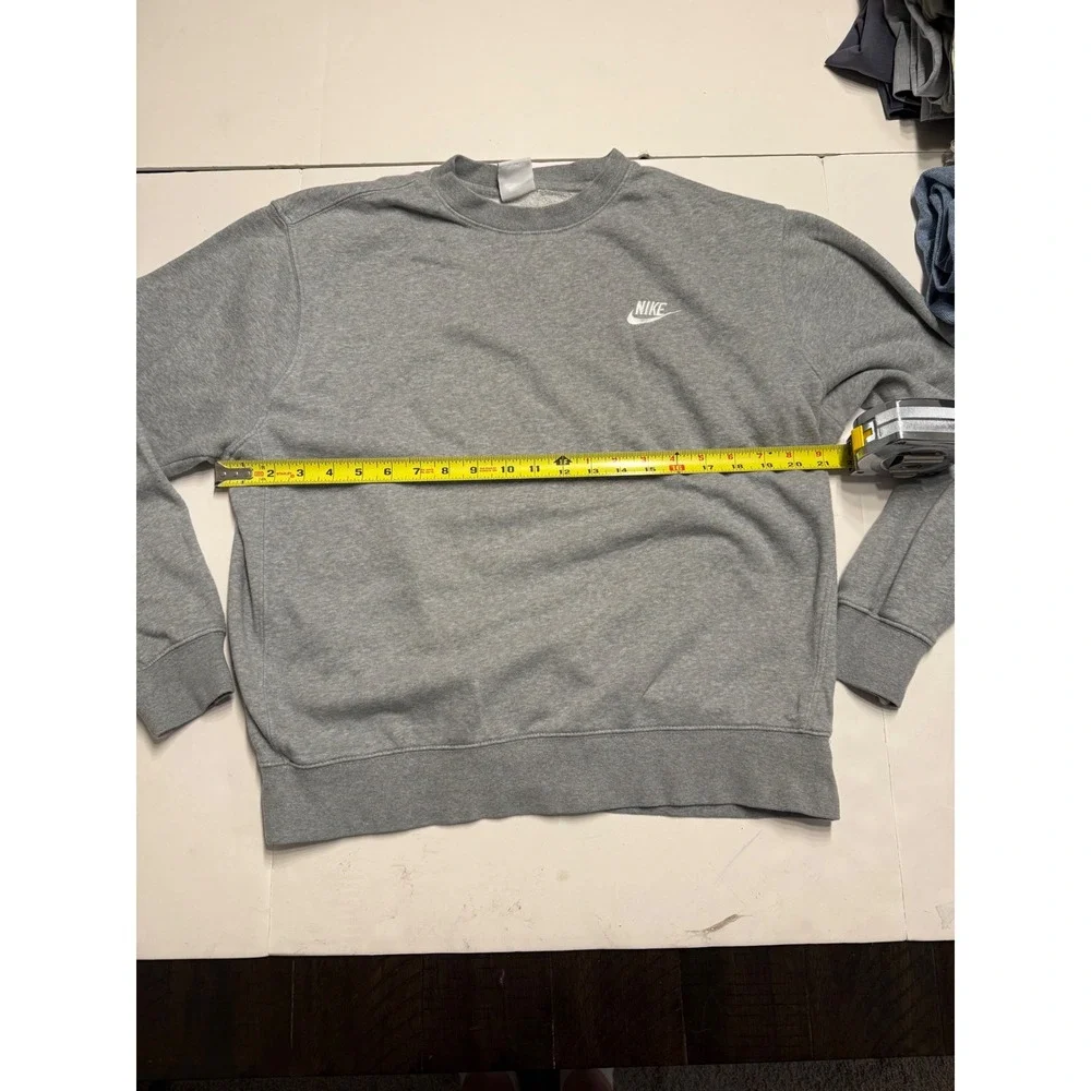 Nike Sportswear Club Fleece Crewneck Sweatshirt Mens Medium Heather Gray BV2662